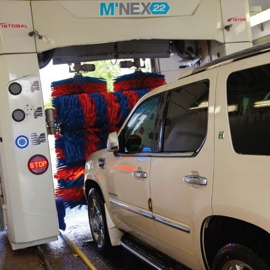 شستن ماشین در کارواش